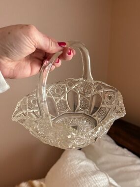 Vintage LE Smith Crystal Basket